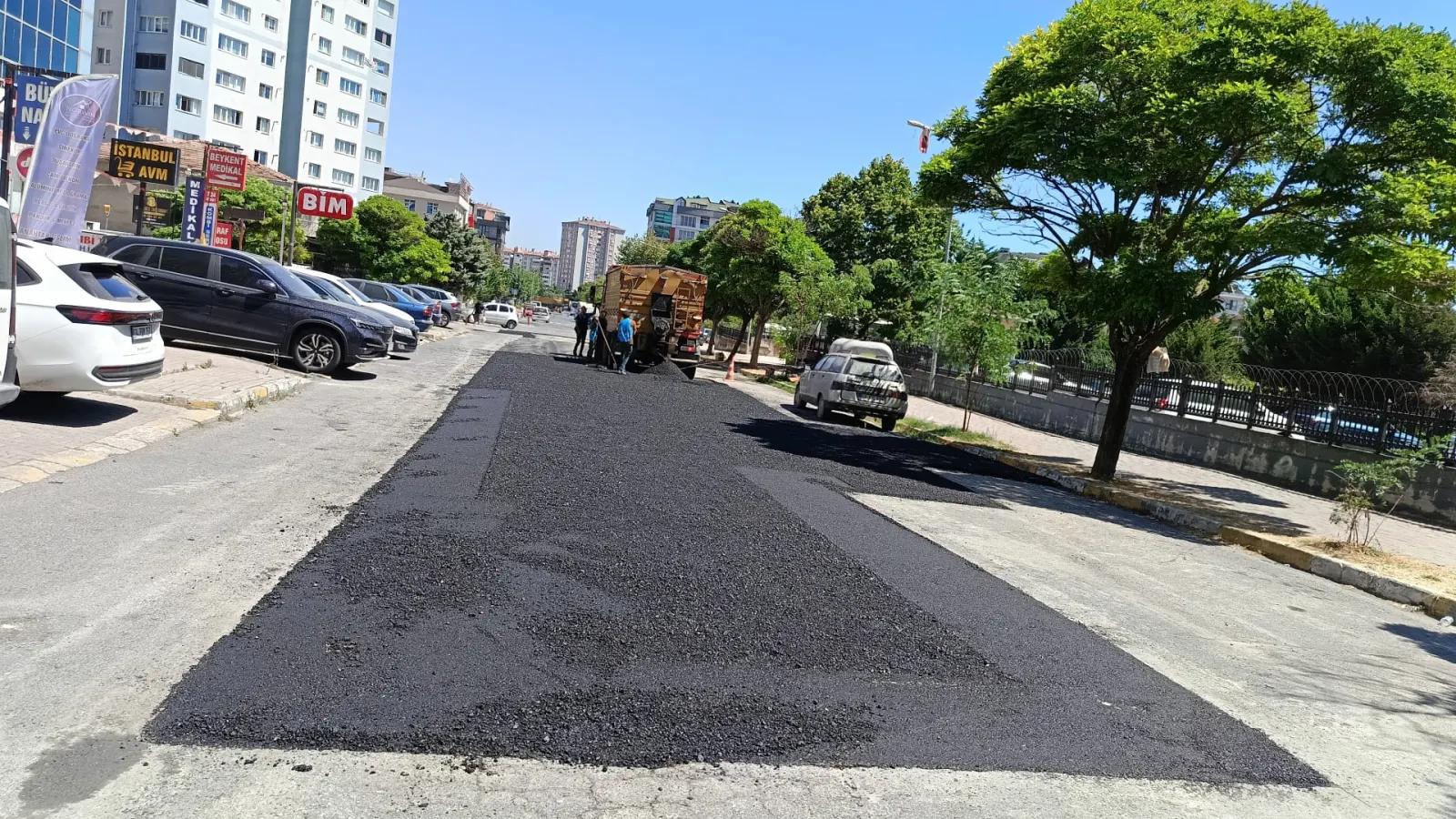 Beylikdüzü Belediyesi İlçe Sınırları İçerisinde 2026 Yılı Bölge Faaliyetleri Kapsamında Muhtelif Araç ve İş Makinesi Kiralama ve Asfalt Yama İmalatları Yapım İşi - 2